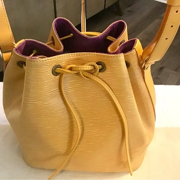 Louis Vuitton Bags - Picture 3 of 16